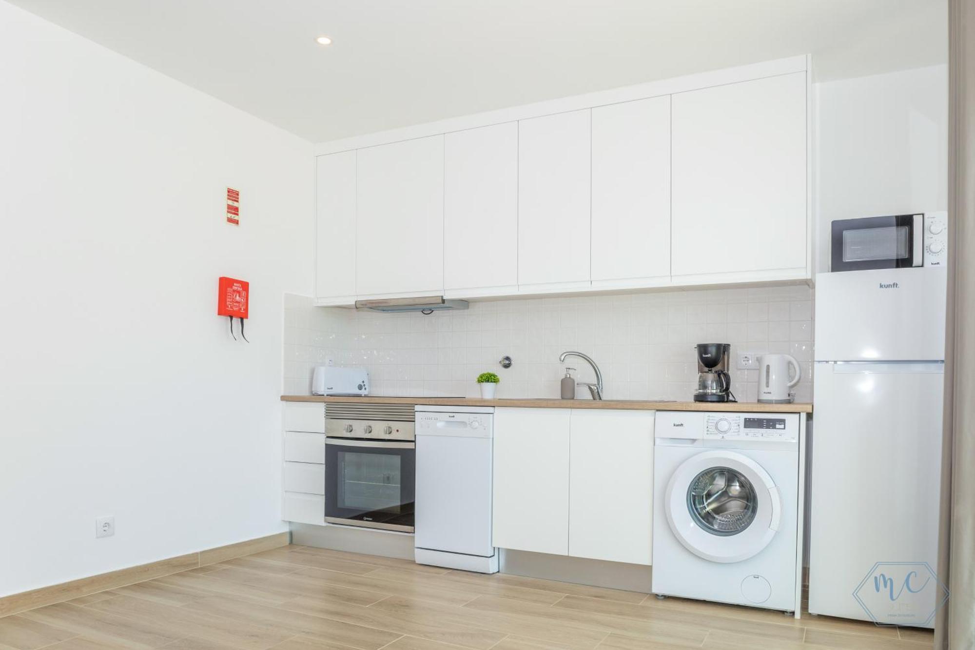 Mc Suites Burgau With Amazing Front Sea View エクステリア 写真
